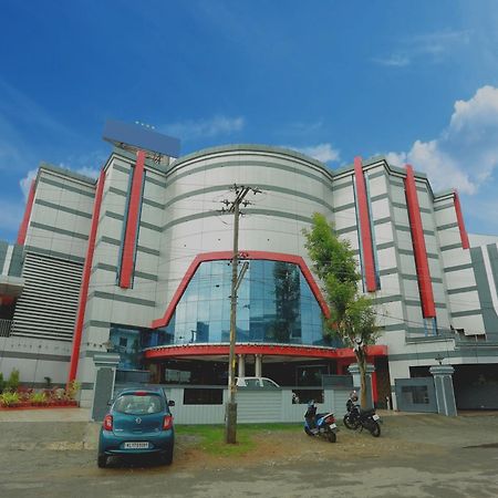 Capital O Kovilakam Residency Thrissur Exterior foto
